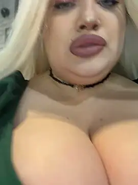 Eliaden online show from December 2025 03:22:01 AM