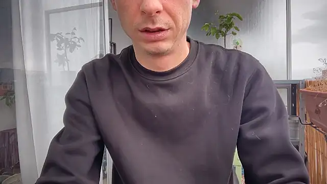 MikymikeBBWD online show from November 2025 01:02:01 PM