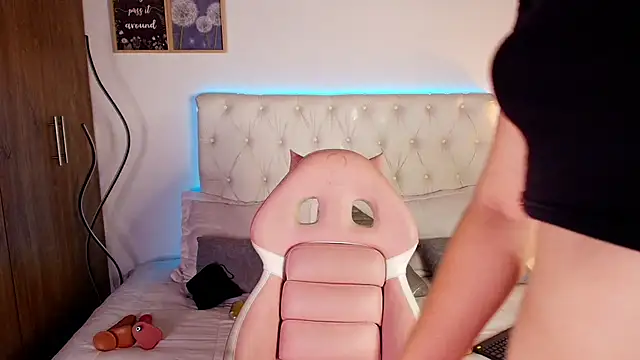 Julieta priv online show from September 2025 02:10:01 PM