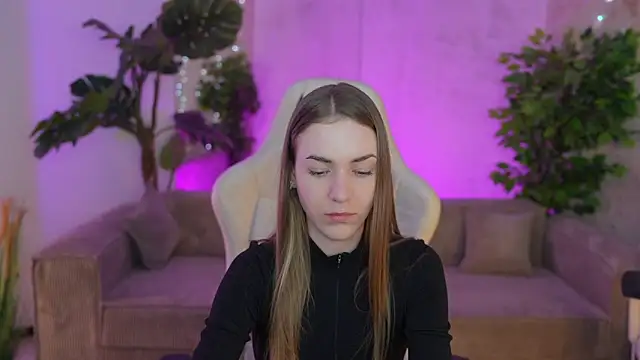 Layla Sweet  online show from March 2025 03:29:02 PM