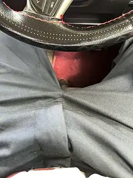 Snapshot of BadboySLR_8899 chatting on October 2025 04:12:01 AM BadboySLR 8899 online show from October 2025 04:12:01 AM