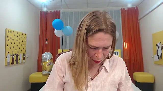 TessaDaybreak online show from September 2025 06:17:01 AM