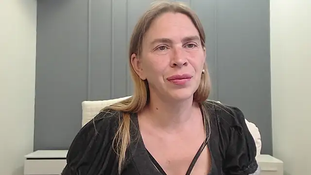 Snapshot of TessaDaybreak chatting on July 2026 10:39:01 AM TessaDaybreak online show from July 2026 10:39:01 AM