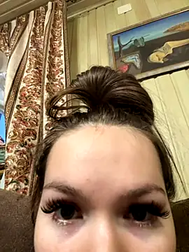 -Amora online show from December 2025 12:21:02 PM