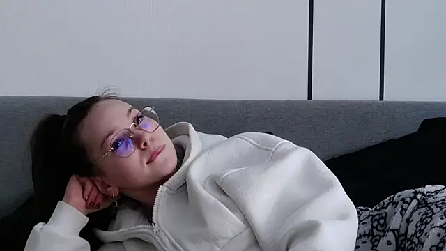 -Amora online show from March 2026 11:21:01 AM