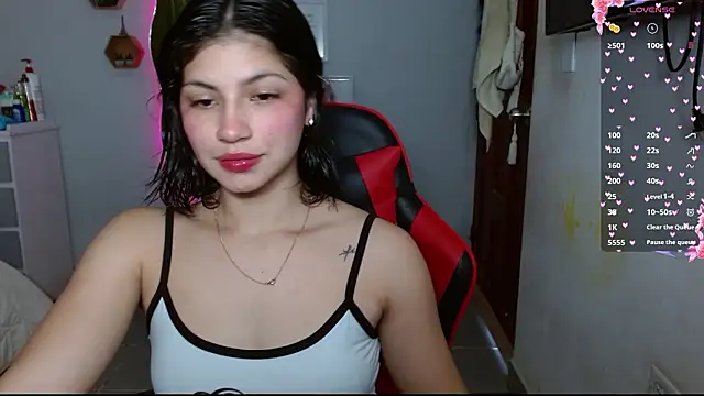 Violett 11 online show from March 2026 07:22:02 PM