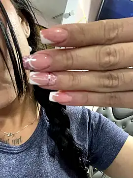 Snapshot of Naatalia chatting on February 2025 11:36:01 PM Naatalia online show from February 2025 11:36:01 PM