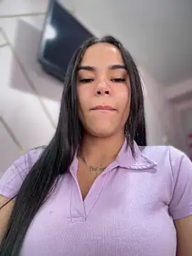 Snapshot of Naatalia chatting on October 2025 06:17:02 PM Naatalia online show from October 2025 06:17:02 PM