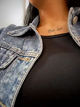 Naatalia online show from April 2026 06:43:02 PM