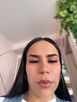 Snapshot of Naatalia chatting on July 2026 07:24:01 PM Naatalia online show from July 2026 07:24:01 PM