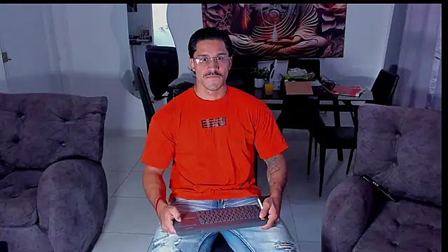 Snapshot of Valentino_Dosantos_ chatting on February 2026 08:18:01 PM Valentino Dosantos online show from February 2026 08:18:01 PM