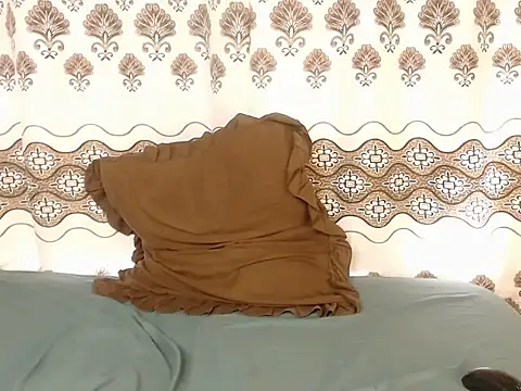 Karishma99  online show from April 2026 12:28:02 PM