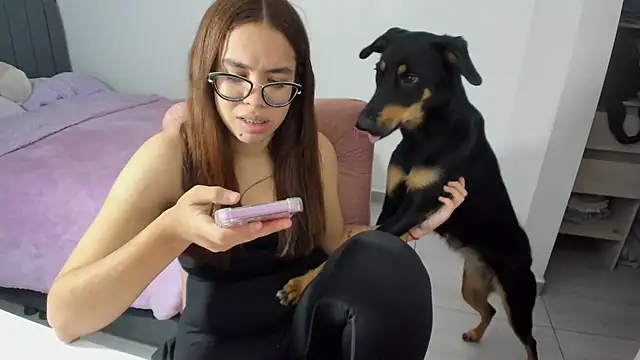 Greciaruiz  online show from December 2025 12:19:02 AM