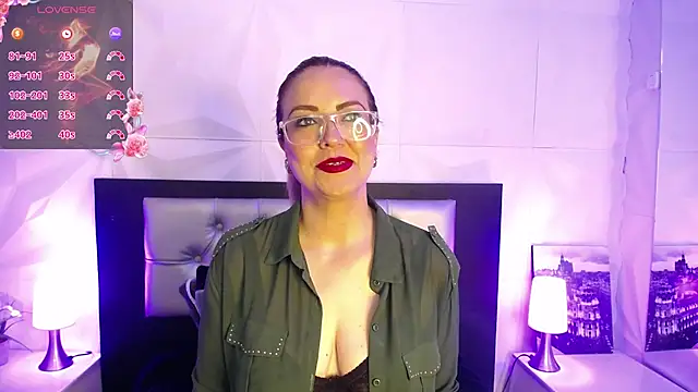 Snapshot of Azaahara_ chatting on May 2026 12:34:02 PM Azaahara online show from May 2026 12:34:02 PM