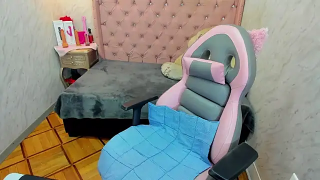 Lianngrace online show from March 2026 02:21:02 PM