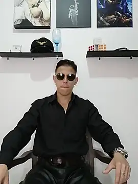 Snapshot of Mr-Eros-Master chatting on February 2025 05:59:01 PM Mr-Eros-Master online show from February 2025 05:59:01 PM