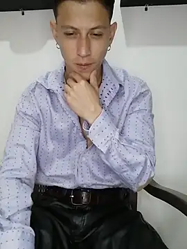 Snapshot of Mr-Eros-Master chatting on February 2025 04:59:01 PM Mr-Eros-Master online show from February 2025 04:59:01 PM