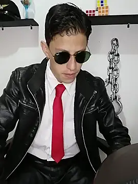 Snapshot of Mr-Eros-Master chatting on March 2025 07:17:01 PM Mr-Eros-Master online show from March 2025 07:17:01 PM