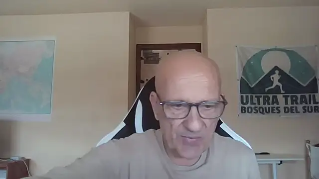 Snapshot of llopaco chatting on May 2026 10:00:01 AM llopaco online show from May 2026 10:00:01 AM