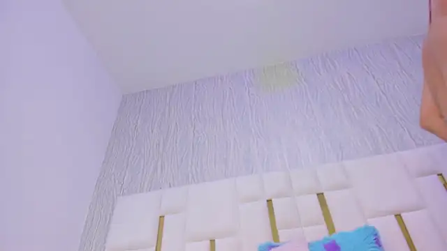 hillary uckerman  online show from November 2025 11:25:01 AM