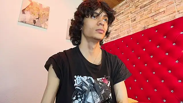 Snapshot of sc0rpius_ chatting on March 2025 07:43:02 PM sc0rpius online show from March 2025 07:43:02 PM
