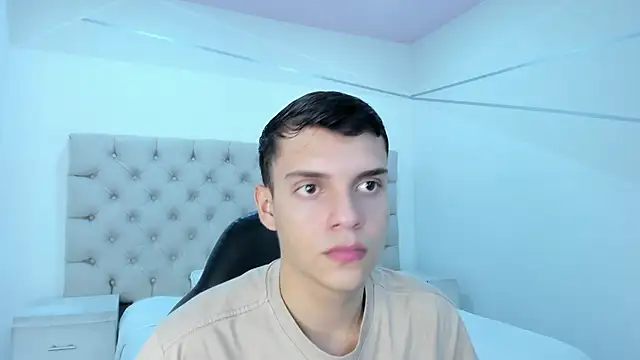 JacobRoberts1 online show from November 2025 09:20:02 PM