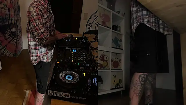 Snapshot of FckM3Hard chatting on October 2025 12:13:01 AM FckM3Hard online show from October 2025 12:13:01 AM