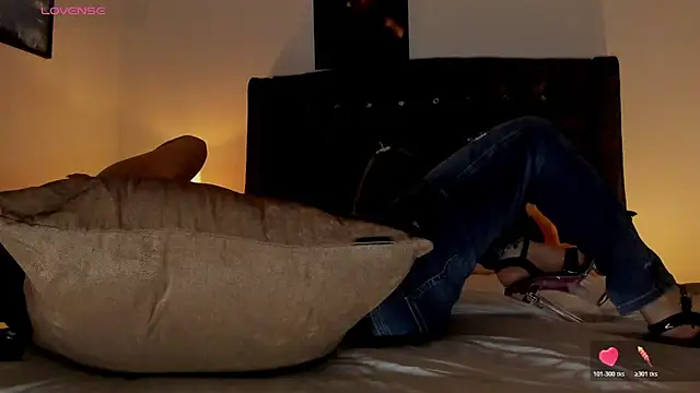 Snapshot of Skay_Hot chatting on November 2025 02:34:02 AM Skay Hot online show from November 2025 02:34:02 AM