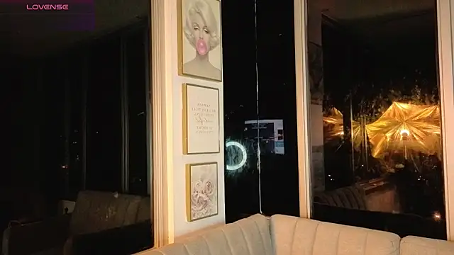 Ivanna West online show from April 2026 10:05:02 AM