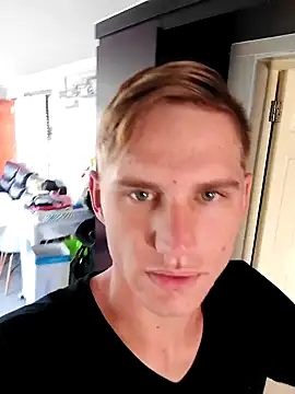 Ruanie online show from April 2026 09:51:02 AM