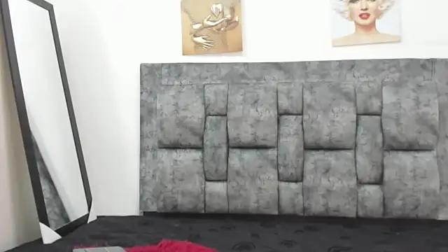 Chloe diamondss online show from March 2025 03:36:02 AM