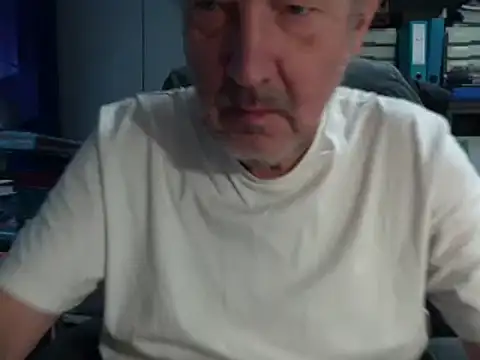 HMStraps01 online show from December 2024 11:29:01 AM