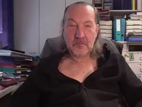 HMStraps01 online show from December 2024 11:25:02 AM