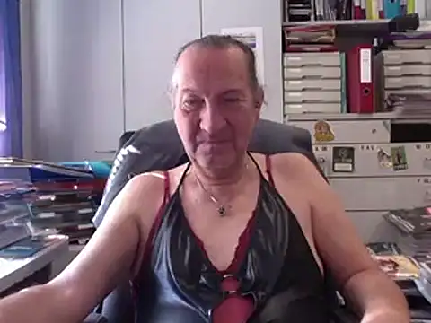 HMStraps01 online show from October 2025 09:50:02 AM