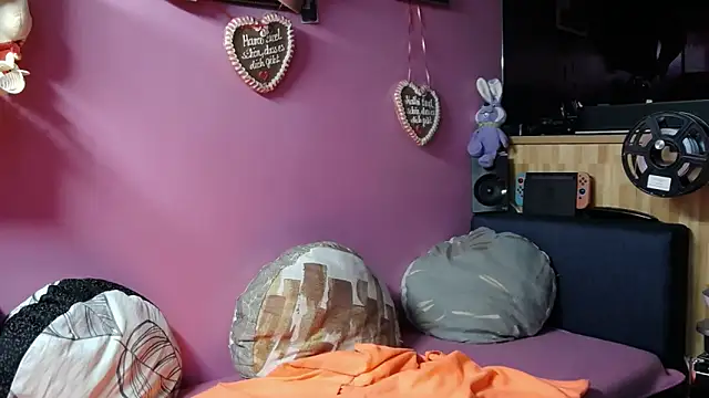 sexymelli18 online show from April 2026 03:26:01 PM