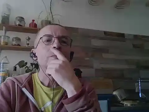 Xavspank2 online show from April 2026 01:18:01 PM