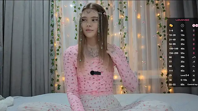 CarolinePepper online show from January 2026 02:00:02 PM