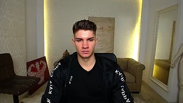 Snapshot of MaxKaiden chatting on October 2025 04:48:02 AM MaxKaiden online show from October 2025 04:48:02 AM