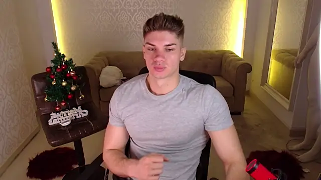 MaxKaiden online show from December 2025 06:10:01 AM