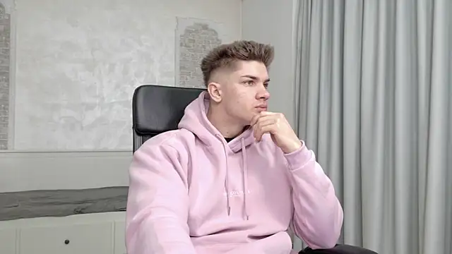 MaxKaiden online show from April 2026 04:21:02 AM