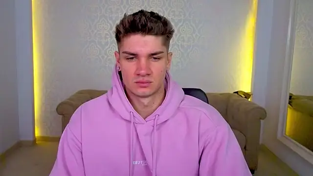 MaxKaiden online show from April 2026 04:15:01 AM