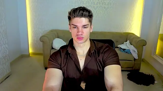 Snapshot of MaxKaiden chatting on May 2026 05:15:01 AM MaxKaiden online show from May 2026 05:15:01 AM