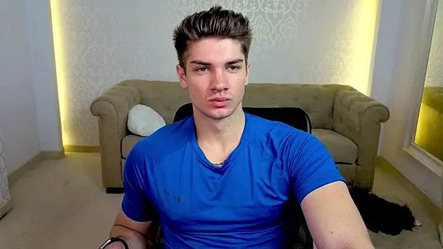 Snapshot of MaxKaiden chatting on June 2026 03:53:01 AM MaxKaiden online show from June 2026 03:53:01 AM