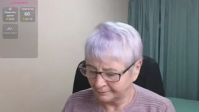 Snapshot of Sandra_Snowflake chatting on November 2025 03:45:02 AM Sandra Snowflake online show from November 2025 03:45:02 AM