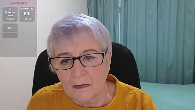 Snapshot of Sandra_Snowflake chatting on November 2025 11:57:02 AM Sandra Snowflake online show from November 2025 11:57:02 AM