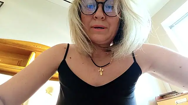 Mary888x online show from January 2026 11:15:02 AM
