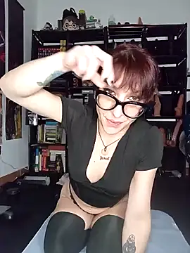 MirianaB online show from December 2025 06:59:01 PM