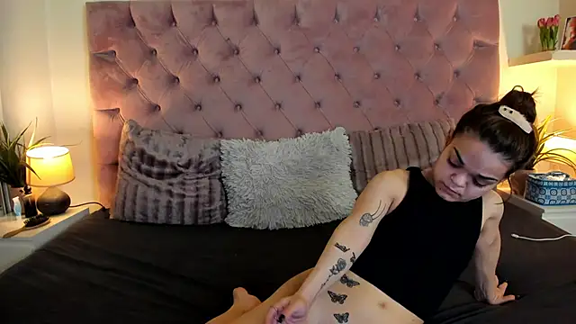 MaiaMini online show from March 2025 05:51:01 AM