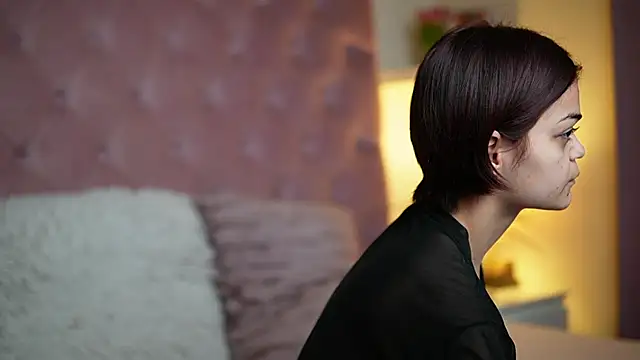 MaiaMini online show from October 2025 12:02:02 AM