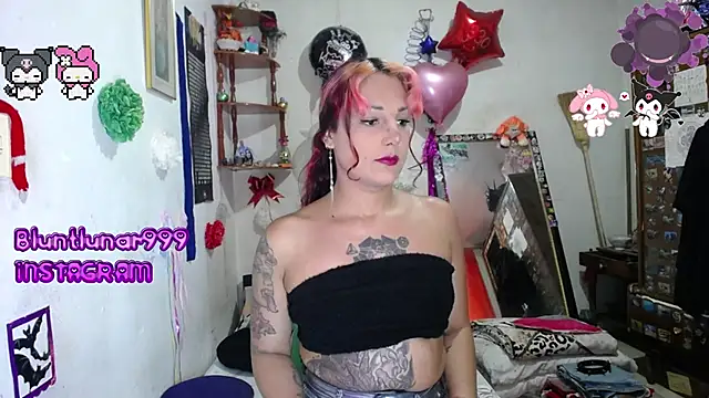 Snapshot of purplekattlyn chatting on February 2025 06:30:02 PM purplekattlyn online show from February 2025 06:30:02 PM